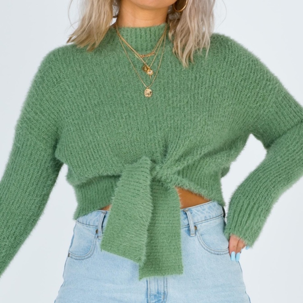 Princess Polly Cropped  Tie Front Top Size M/L